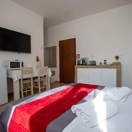 Apartment Blue's Place - Stanza Accogliente - Wi-fi Gratuito